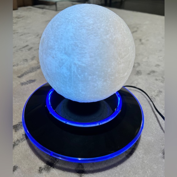 Lot of 2: Levitating Moon Lamp and Planetary Nightlight MSRP: $149+tax - Picture 5 of 7